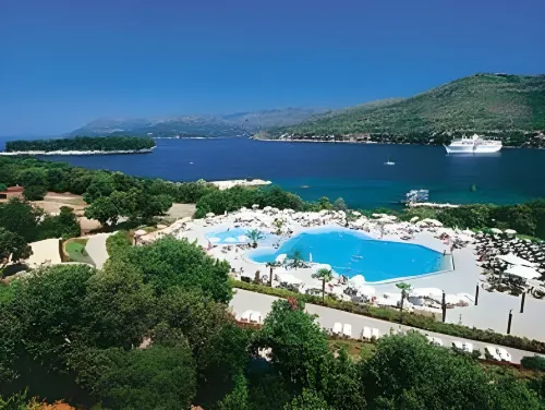 Villa Borna Apartments - parking