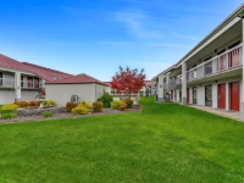 Red Roof Inn Kingsport Hotels in Sullivan County