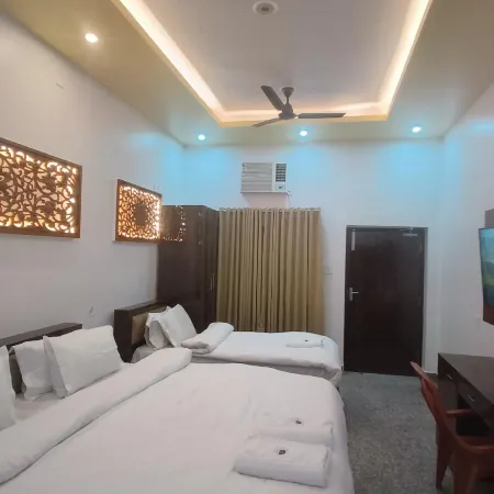 Ratna Hotel & Banquet