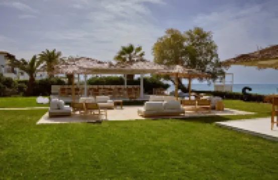 Maravel Star Art Hotel