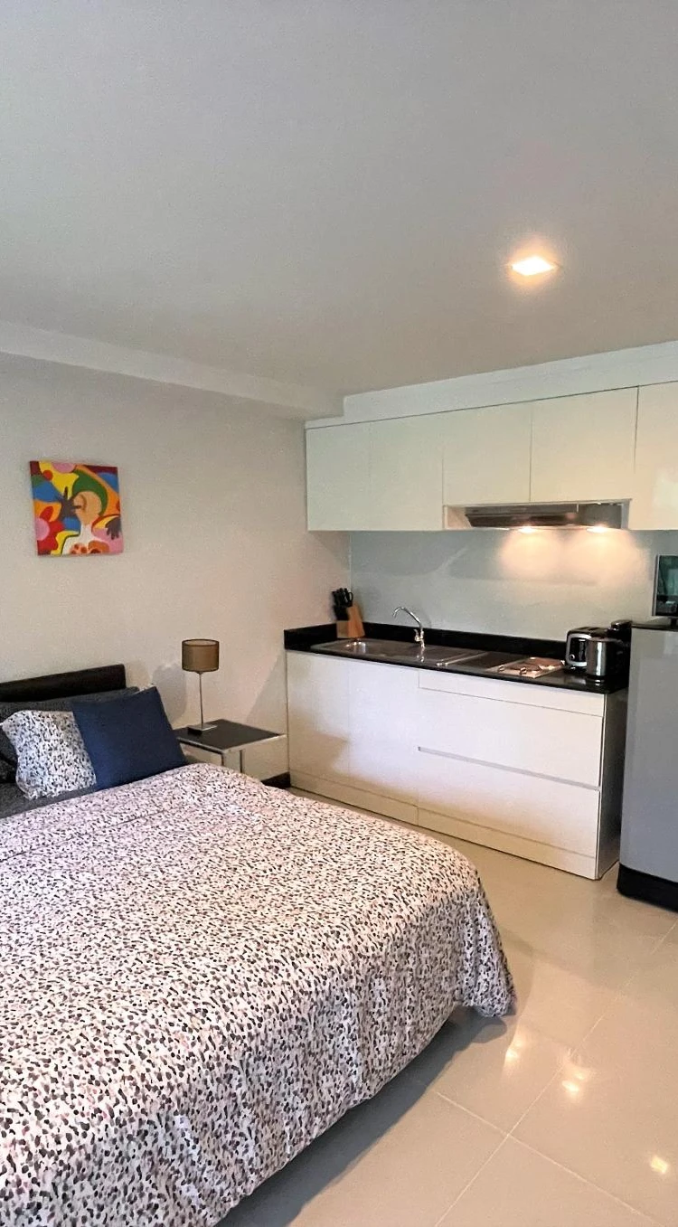 รูปภาพของStudio at Kris Condo, walk to Bangtao beach A304