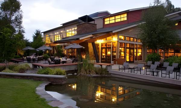 Cedarbrook Lodge