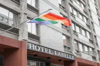 Hotel les Suites Labelle Hotels in Quartier des Spectacles