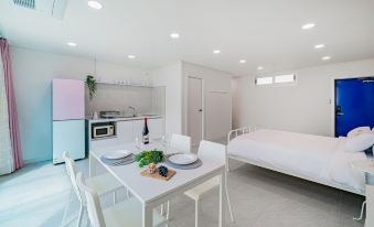 Pohang Uni’s Ocean Pool Villa