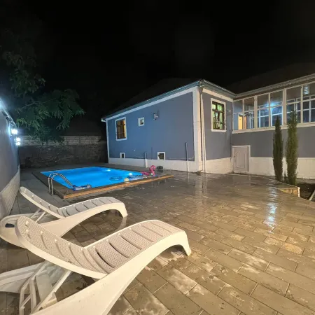 Cozy House with Swimming Pool Near City Center No1