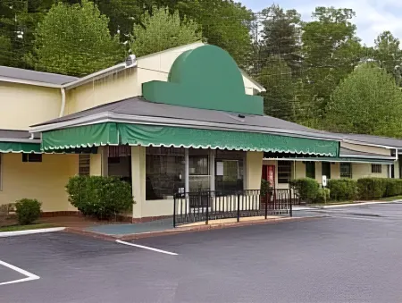 Americas Best Value Inn Franklin Отели в г. Эллиджей