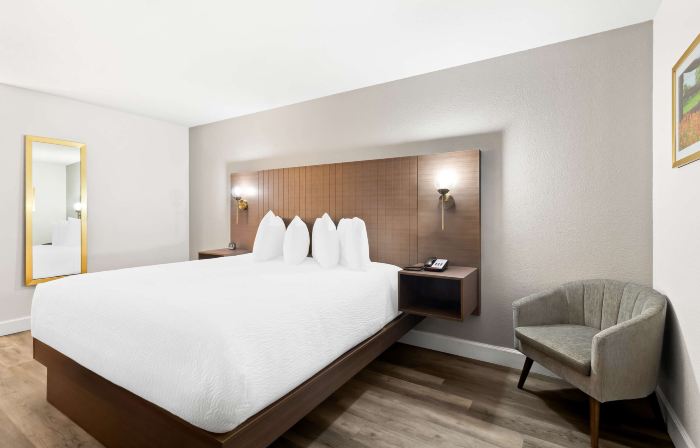 SureStay by Best Western Groves