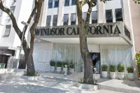 Windsor California Copacabana Hotel dekat Igreja de Nossa Senhora do Monte do Carmo