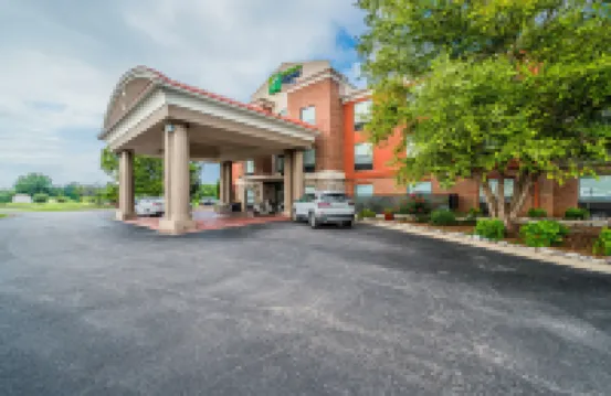Holiday Inn Express & Suites FRANKLIN by IHG