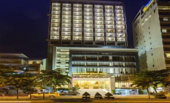 King Town Grand Hotel & Wedding Center