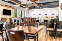 Best Western Okemos/East Lansing Hotel  Suites - breakfast