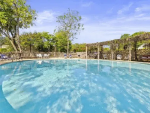 Camp Comfort Hotels in Comfort