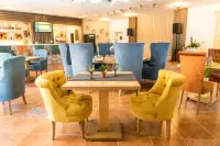 Alexander Club Hotel - Beach