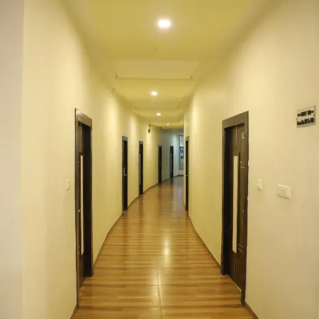 Hotel Shashinag Residency