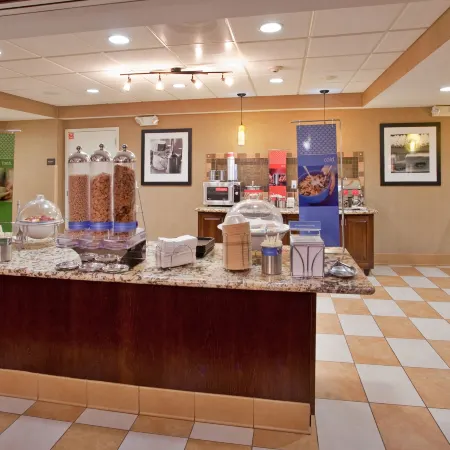 Hampton Inn & Suites Watertown