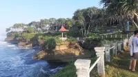 Bumi Abah Homestay Hotels in Parigi