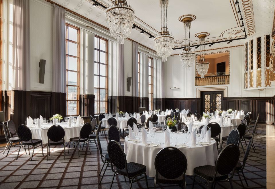 NH 컬렉션 헬신키 그랜드 한사 로비