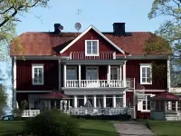 Kolbäcks Gästgivaregård Hotels near Köpings stadsbibliotek
