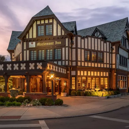 Best Western Premier Mariemont Inn Отели рядом с достопримечательностью «Обсерваторный центр Цинциннати»