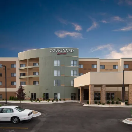 Courtyard Bay City