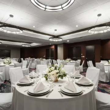 Courtyard Miami Downtown/Brickell Area Отели рядом с достопримечательностью «Порт оф Майами»