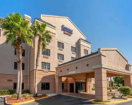 Fairfield Inn & Suites Holiday Tarpon Springs Hotels in Elfers