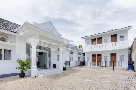 Sanama Kostel 2 Syariah Lampung Redpartner Отели в г. Way Halim Permai