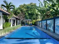 โรงแรมชายหาดวาร์นา โรงแรมในกีลี ตราวางัน