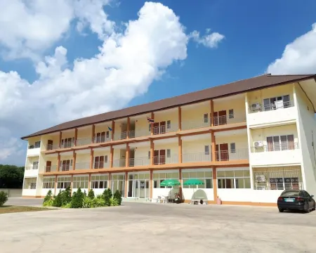 วัฒนา เฮ้าส์ โรงแรมในอำเภอ ท่ายาง