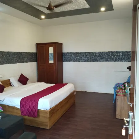 Cholai Resorts & Hotels