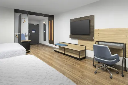 Tru by Hilton Beaufort