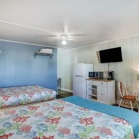 ON ISLAND Ocean View Campy Studio
