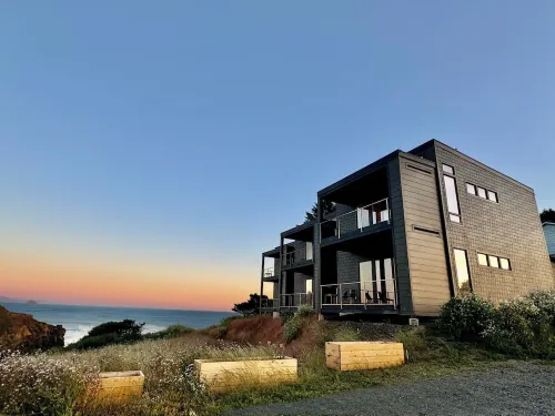 The Cove at Port Orford: King Salmon Suite