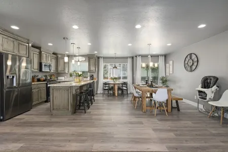 Huge Yard. Hot Tub. Playground. Trampoline.