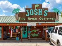 Frio Riverfront Home with Bunk House! Hotels in Real County
