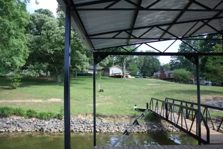 Lake front peace - Trinity Lake House