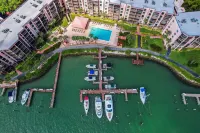 Waterfront in Old Marco!  Beautiful unit!  Deluxe!