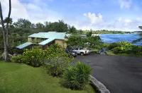 Oceanfront #5 at Hana Kai Maui - 2 BR/2 BA Upper Floor Corner 100ʻ from Water! Hotel dekat Hana Bay Beach Park