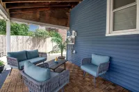 Kenmore Luxy Loft Hotels in Tonawanda