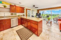 Ocean Front, Ground Level 1 Bedroom with King, Sleeps 4, with Cold AC