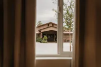 The Silo Inn near Zion, Snow Canyon and Bryce Canyon! honeymoon getaway. 2023