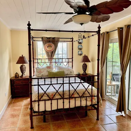 Beach+Dock+Pool with Heater & Chiller +Pets+Firepit+TiKiBar+Generous Parking
