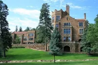 "Retreat in the Springs 2 BR Condo - Sleeps 5!