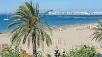 SUPER APARTAMENT IN FRONT OF THE BEACH IN DOWNTOWN WITH LARGE TERRACE Hotels near Playa de Santa Margarida