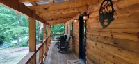 Secluded East TN Log Cabin