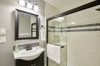 Yamhill Flats: Suite 5