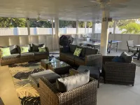 DOG FRIENDLY and PERFECT LBK LOCATION