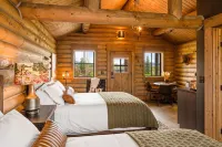 Cozy Log Cabin in the Heart of Paradise Valley, Montana