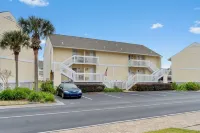 Sandpiper Cove 8140 :: 500 Feet to the Beach :: Pool in the back yard!!