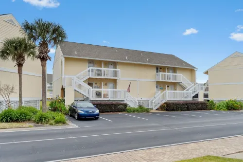 Sandpiper Cove 8140 :: 500 Feet to the Beach :: Pool in the back yard!!